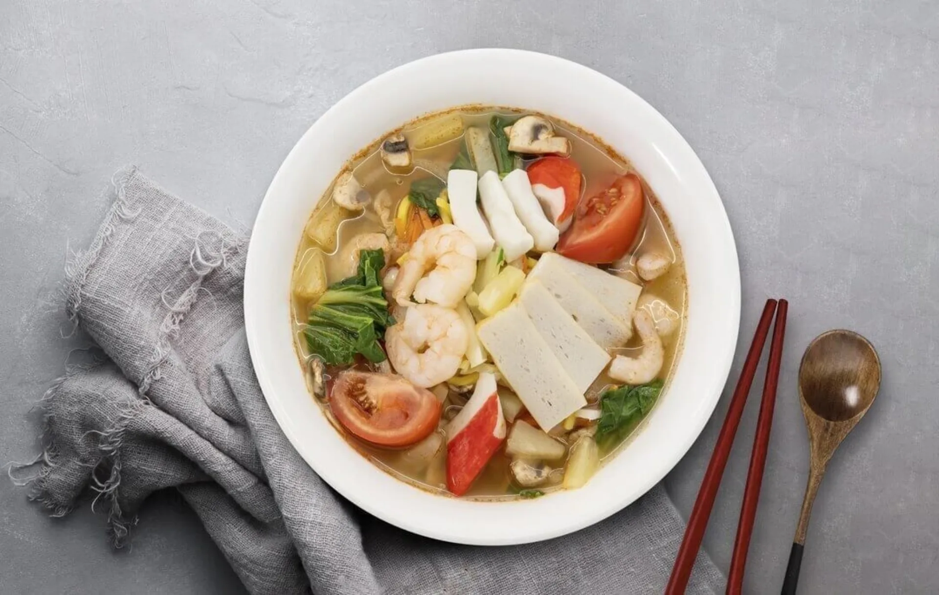 24 Seafood Tom Yum Soup done